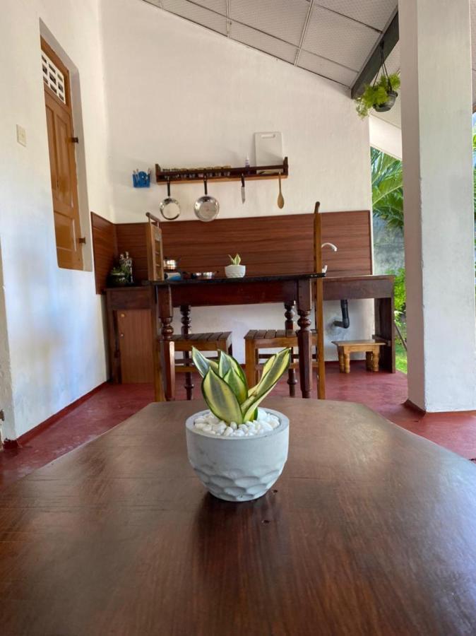 Ami Place Rooms With Kitchen ヒッカドゥワ エクステリア 写真